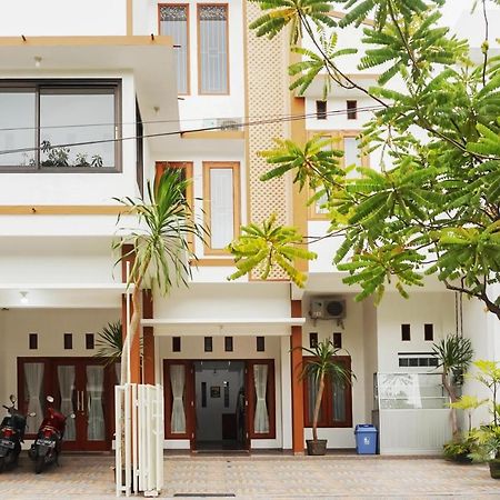 فندق Reddoorz @ Jalan Danau Limboto مالانغ المظهر الخارجي الصورة