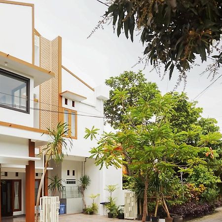 فندق Reddoorz @ Jalan Danau Limboto مالانغ المظهر الخارجي الصورة