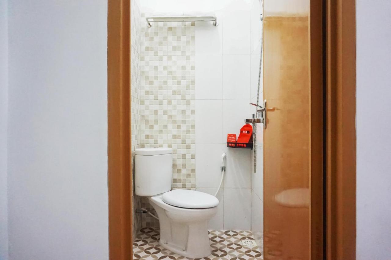 فندق Reddoorz @ Jalan Danau Limboto مالانغ المظهر الخارجي الصورة