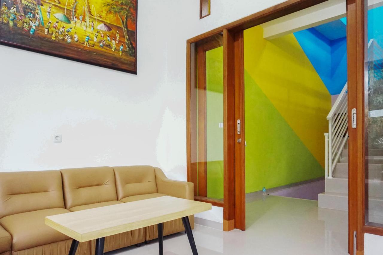 فندق Reddoorz @ Jalan Danau Limboto مالانغ المظهر الخارجي الصورة