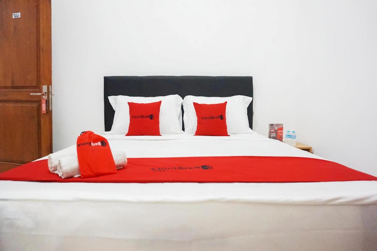 فندق Reddoorz @ Jalan Danau Limboto مالانغ المظهر الخارجي الصورة
